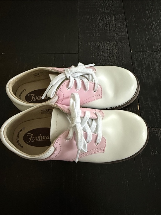FootMates Other - FootMates White and Pink Kids Lace-Up Dress Shoes